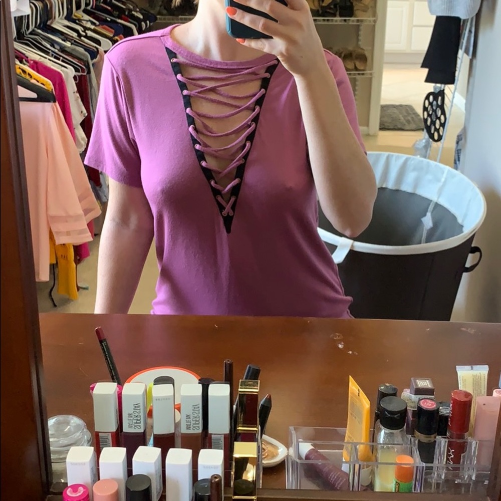 V slit shirt